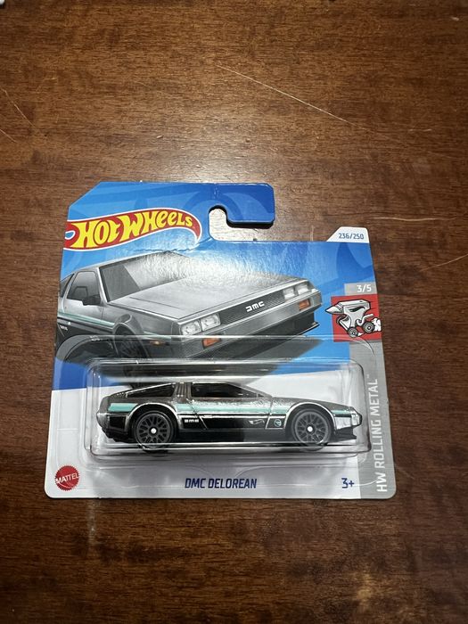 Hot Wheels treasure find DELOREAN