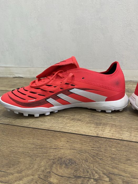 Продам сороконожки Adidas Predator