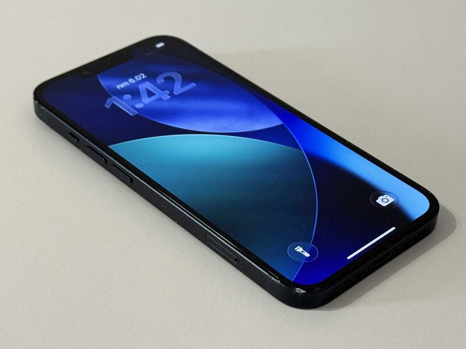 Бартер! iPhone 13 Black (Черен) 88% Батерия!