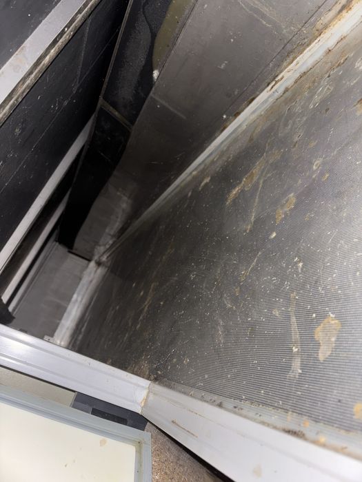 Vand vitrină de mezeluri