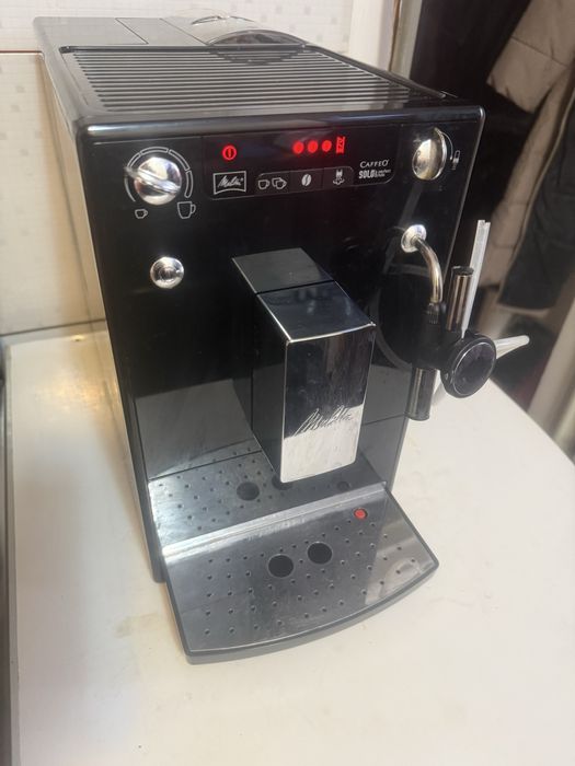 Espressor cafea melitta  caffeo solo & perfect milk impecabil
