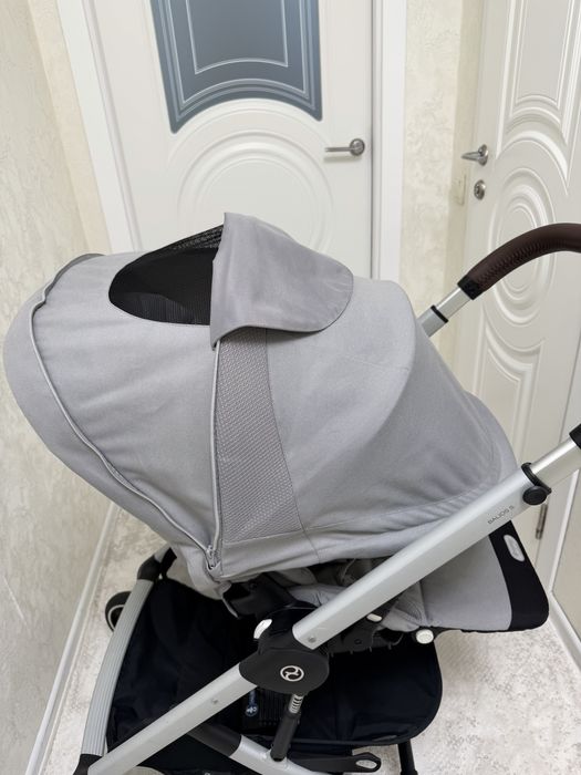 Коляска прогулочная