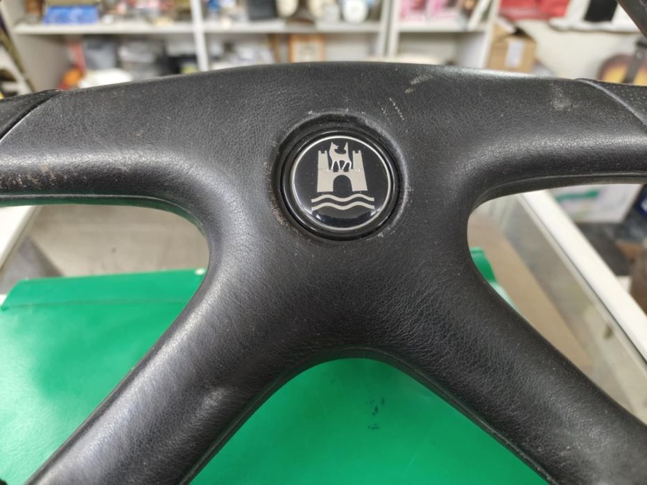 Волан Momo M38 kba 70056