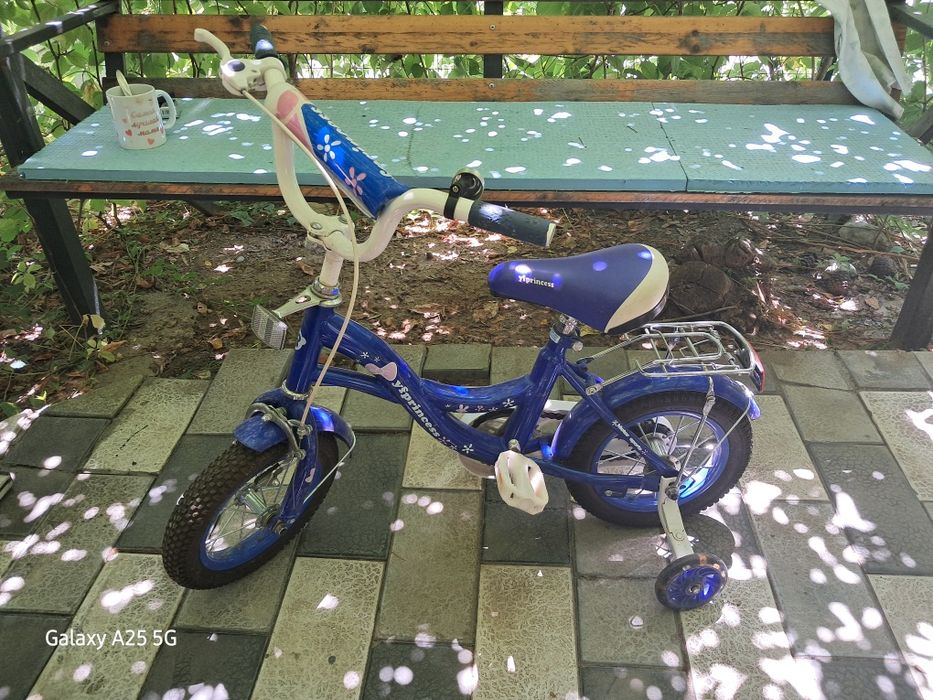 Продам детский велосипед 4-7 лет