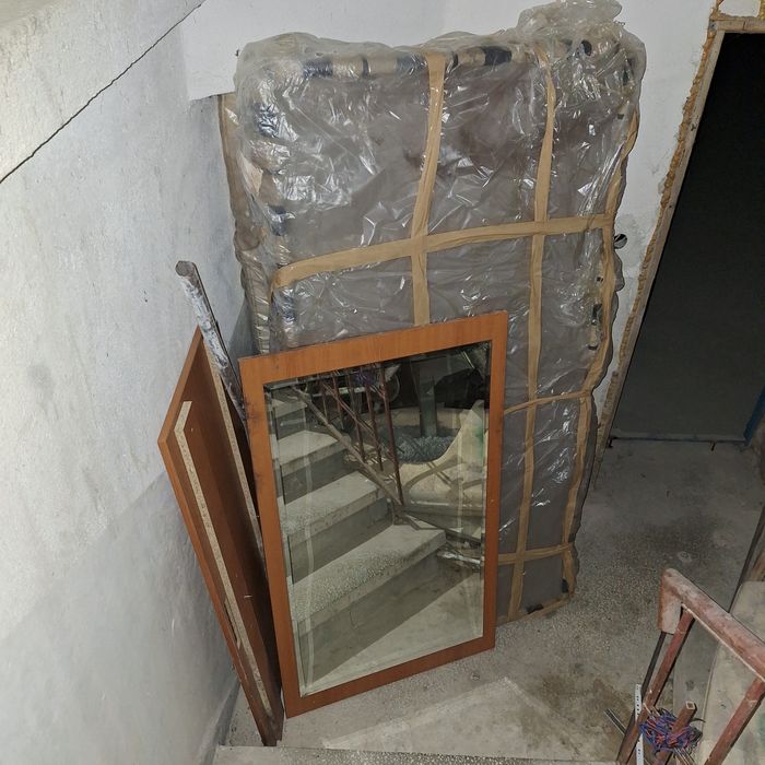 Подарявам матрак и  скрин със огледало