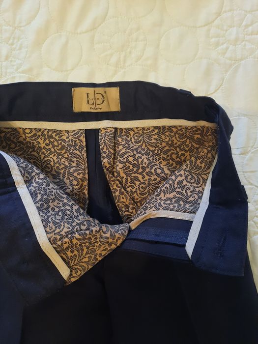 Продам школьные брюки