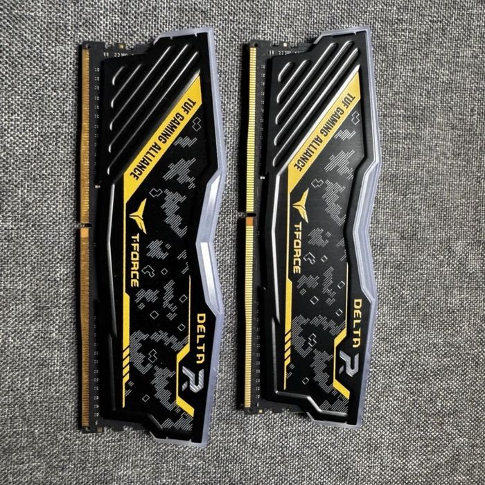 Продам озу Team Force Delta R 3200