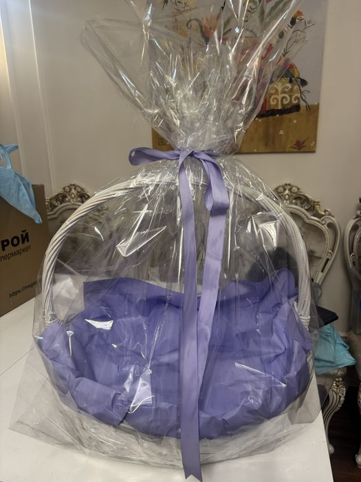 Корзина для подарков упакованная