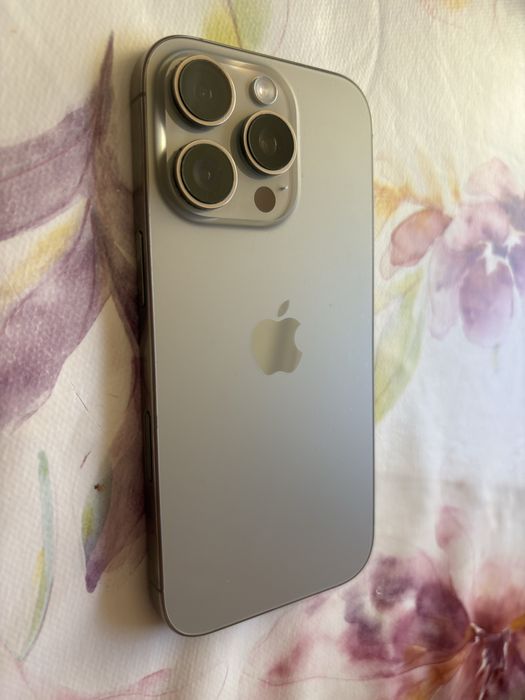 Iphone 16 Pro сив