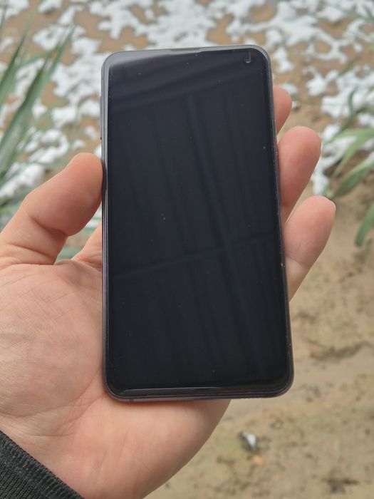 Samsung s10e 6/128 SROCHNA