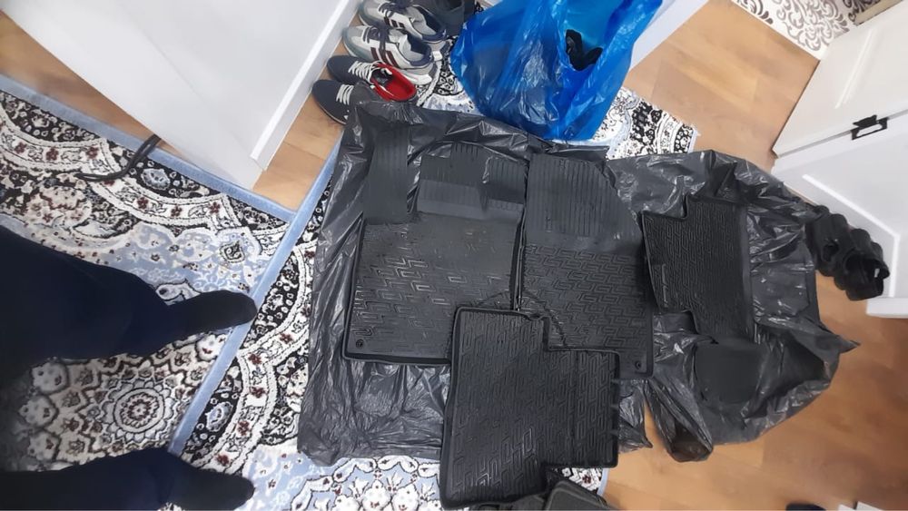 полики на автомобиль Прадо