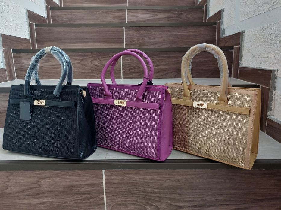 Дамска чанта с камъни