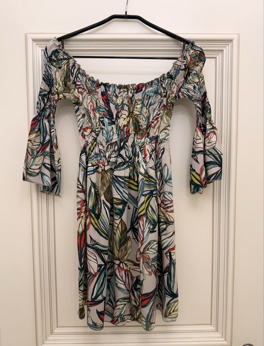 Rochie Boho Mini - umeri goi si imprimeu tropical, S