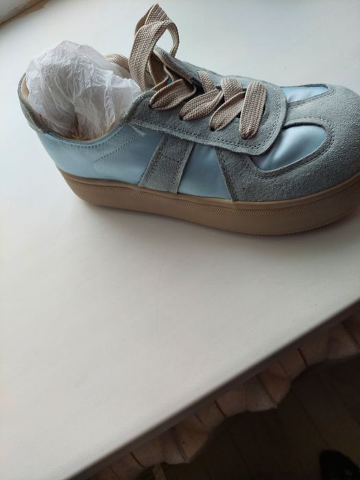 Кроссовки ( кеды)весенне-осенние