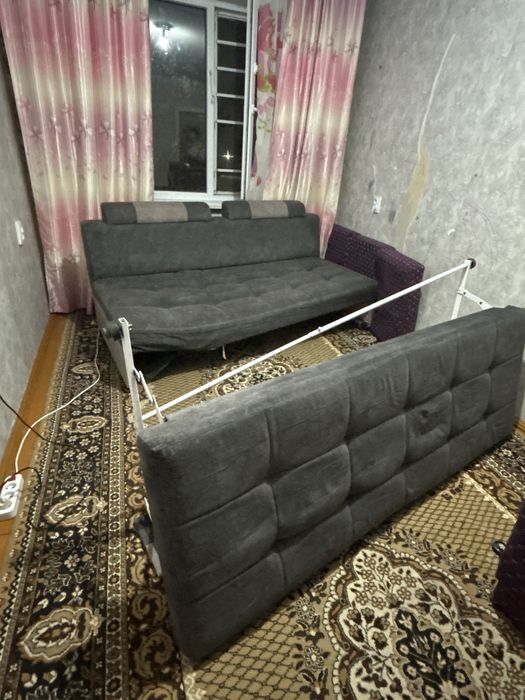 Диван сломан на дрова