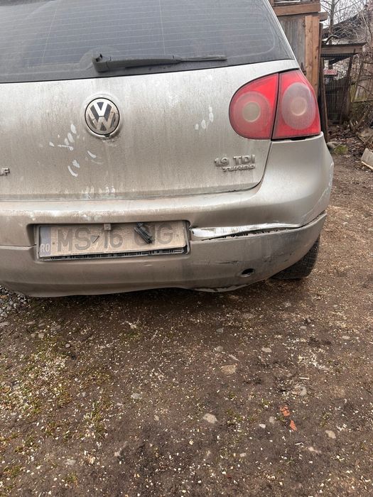 Golf 5 avariat de vanzare ori dezmembrare