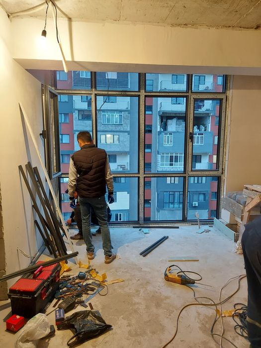 Продам вытражное окно. Алюминовый.