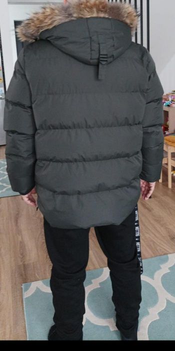 Vand geaca groasa de iarna