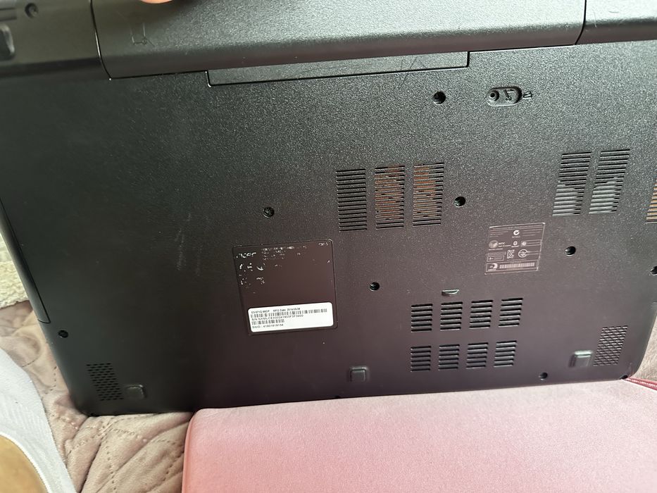 Продавам лаптоп Acer