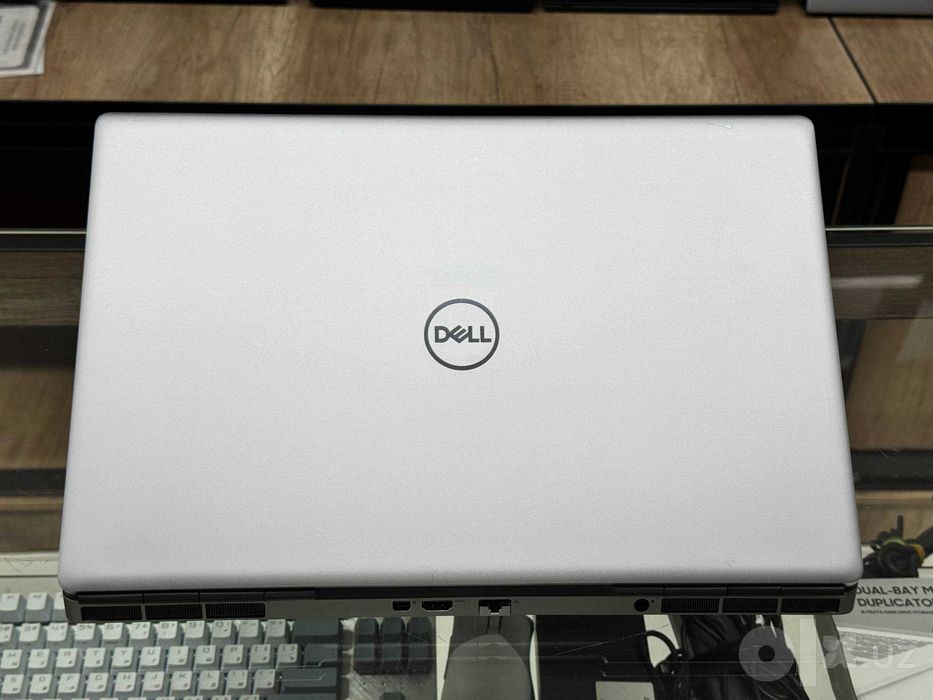 DELL Precision 7750 Core i7-10850H ram 16 ssd 512 Quadro RTX 3000 6Gb