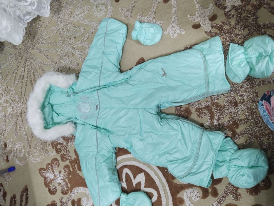 Продам Детский комбинезон