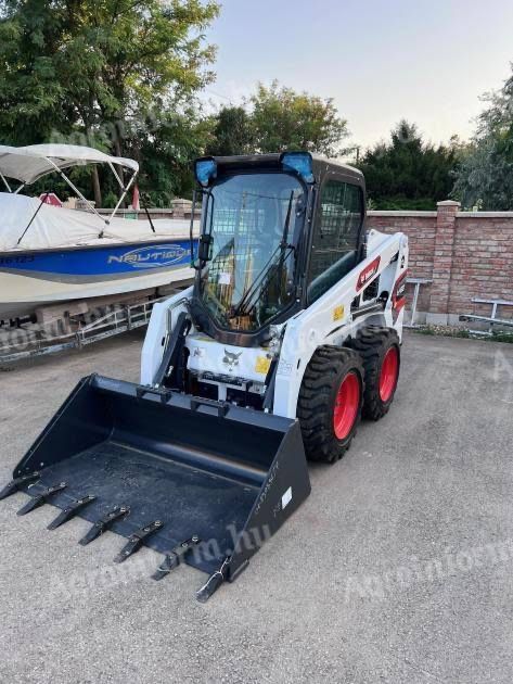 Bobcat de inchiriat/demolari case/decopertari/nisip/balast/pietris/