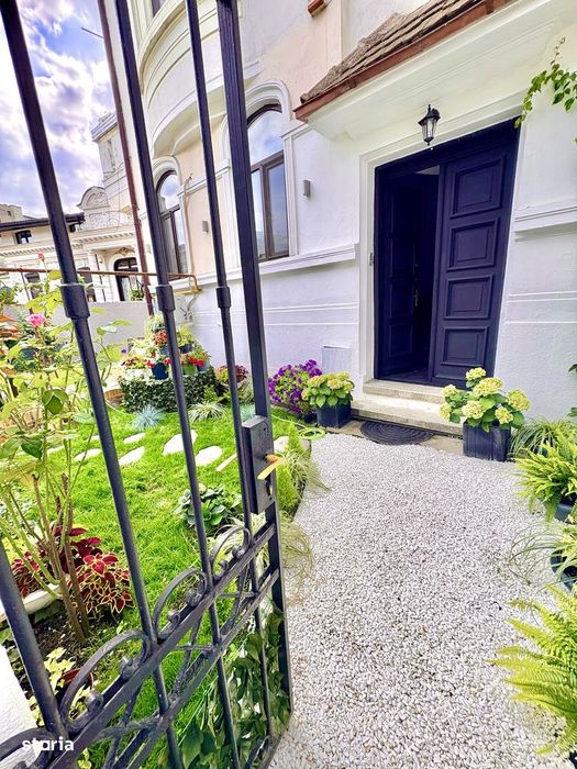 Apartament în vila Centrul Vechi — fotografia 1