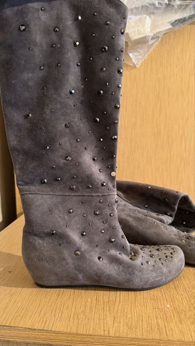 Сапоги серые замшевые со стразами