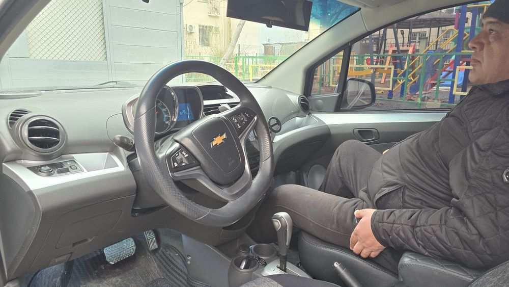 Spark 2017 Год 4 Автомат Одни руки в идеальном состоянии