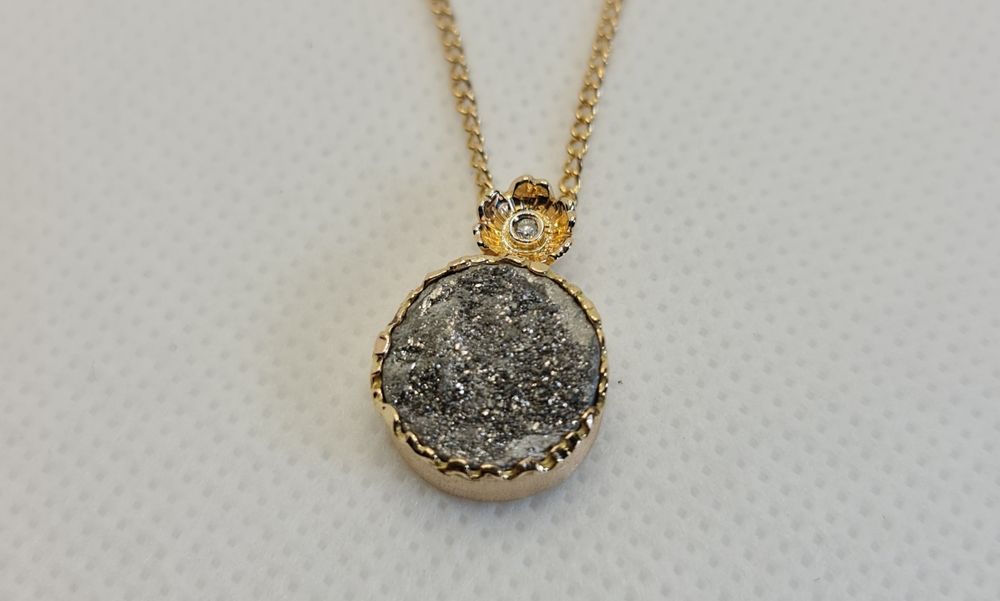 Pandant cu lănțișor aur roz 14k unicat diamant și druzy