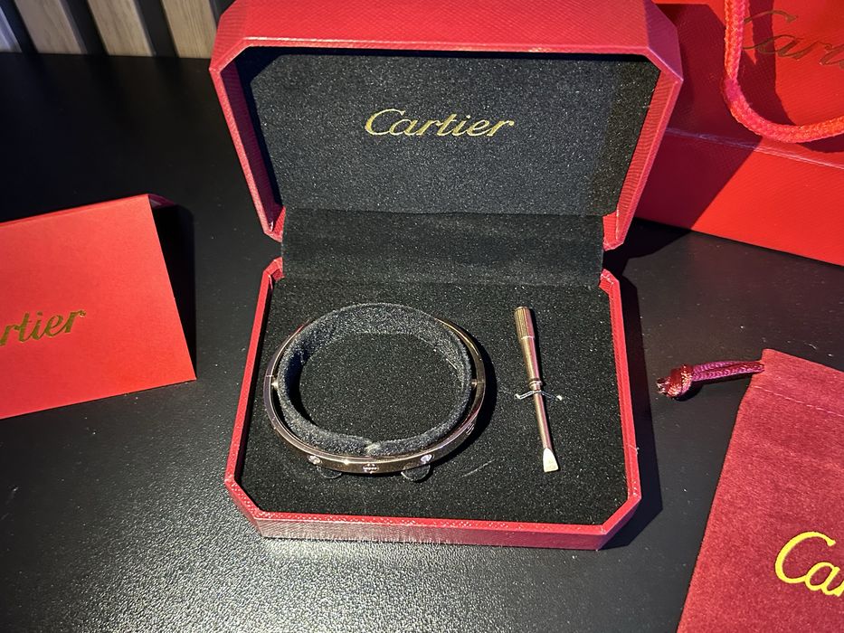 Нова Гривна Cartier LOVE Rose Gold Bracelet завършена в цвят розово злато