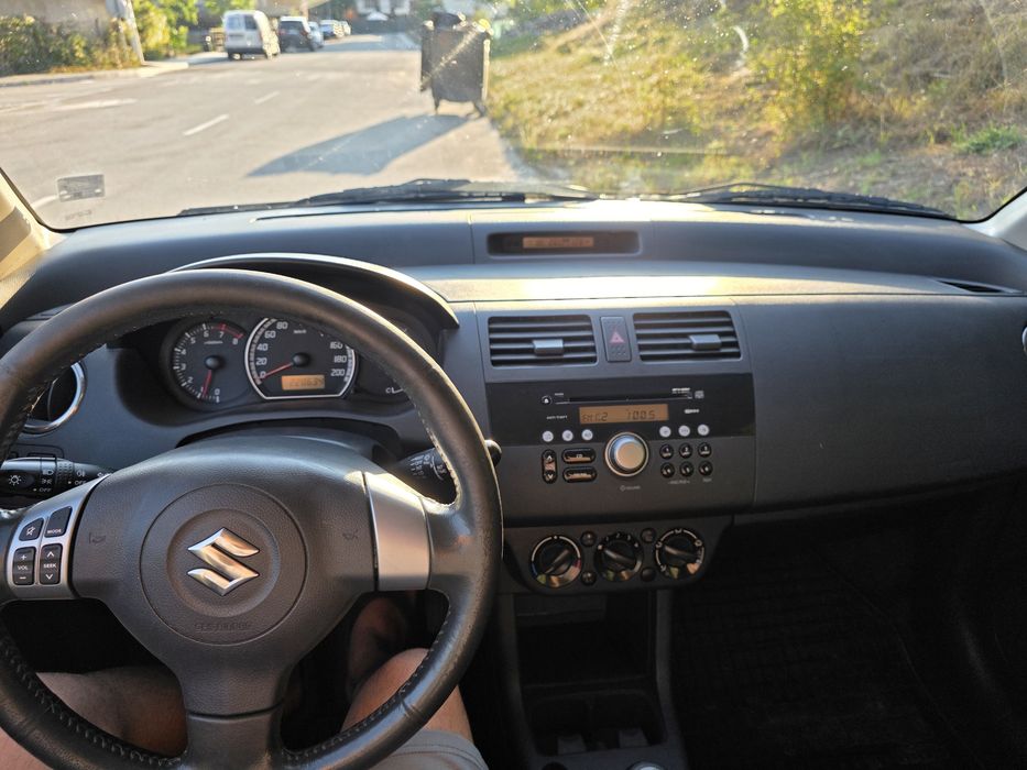 Suzuki Swift 1.3i 4x4