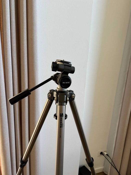 Trepied foto/video Velbon Sherpa 200R + cap PH-157Q  stare impecabilă
