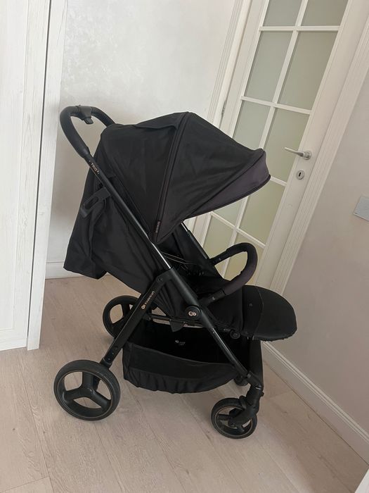 Vând cărucior KinderKraft TRIG 3, cu pliere automată și spătar reglabil