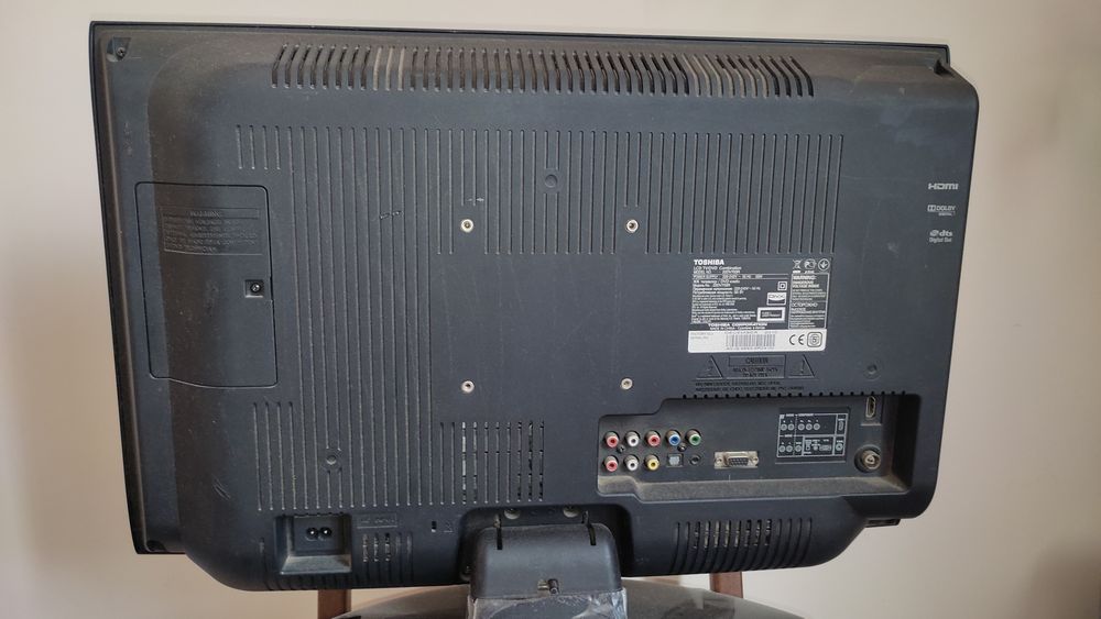 Телевизор TOSHIBA (на запчасти)