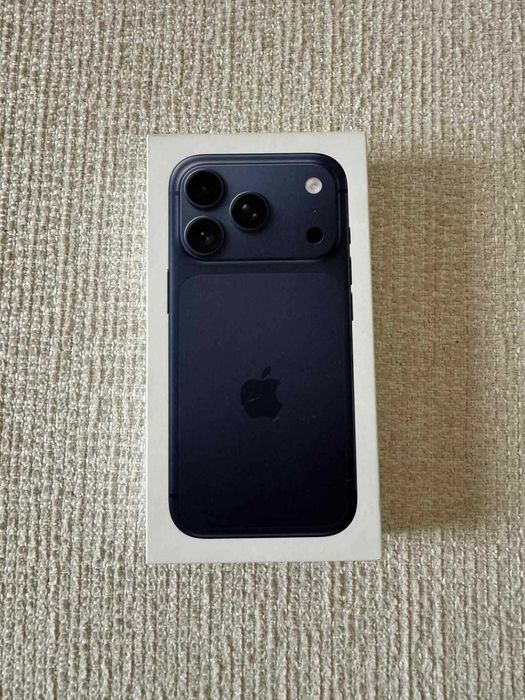 Iphone 17 pro, 256GB, Sigilat, Deep Blue