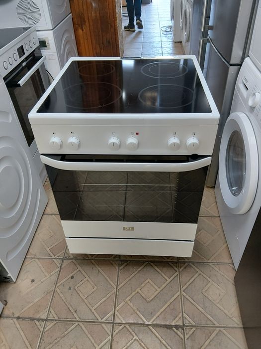 Свободно стояща печка с керамичен плот  Voss Electrolux 2 години гаранция!