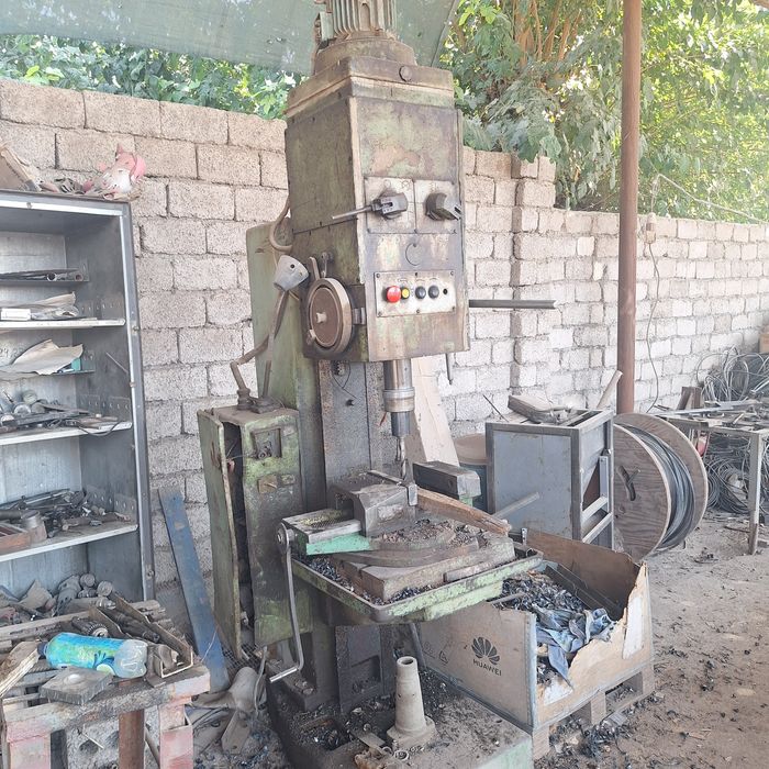 Продаётся сверильный, сверлильный станок  2Н135