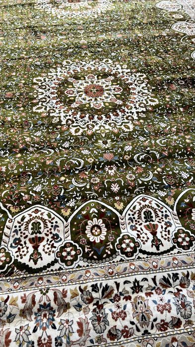 Продам ковер размеры разные