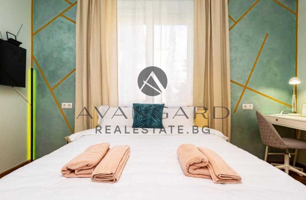 Продава се Тристаен апартамент в Пловдив, Център - 86 кв.м за 3084 €/кв.м - Снимка #4