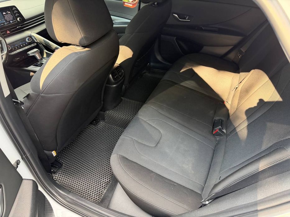 Hyundai Elantra 2022 — 8