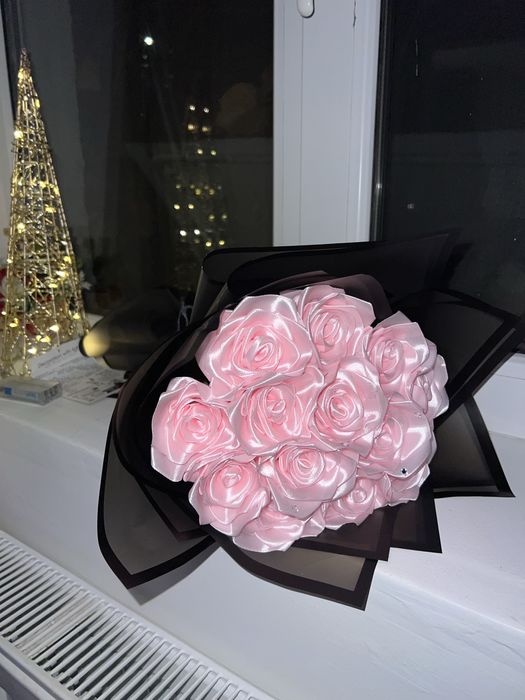 Buchet trandafiri de satin