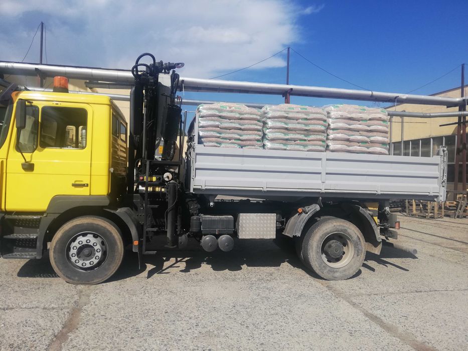 Багер и самосвал