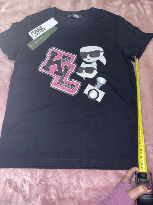 Tricou Karl LagerFeld S eticheta negru roz alb Noi nepurtati  New