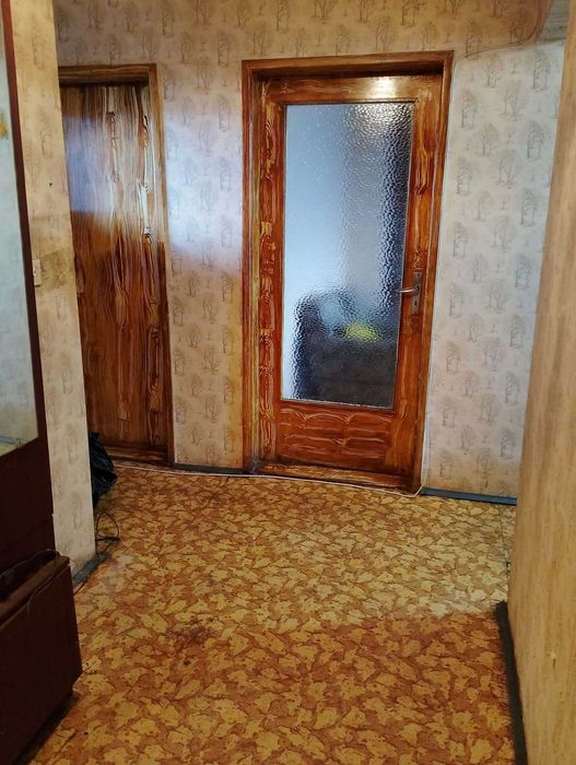 Продава се Тристаен апартамент в Шумен, Център - 77 кв.м за 2078 €/кв.м - Снимка #3