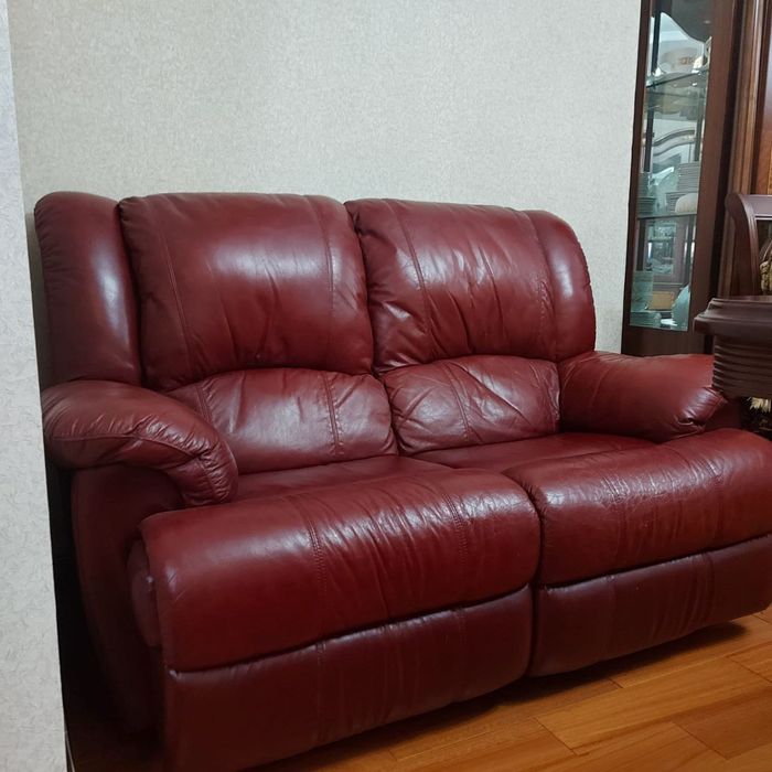 Продам диван кресла и стульчики