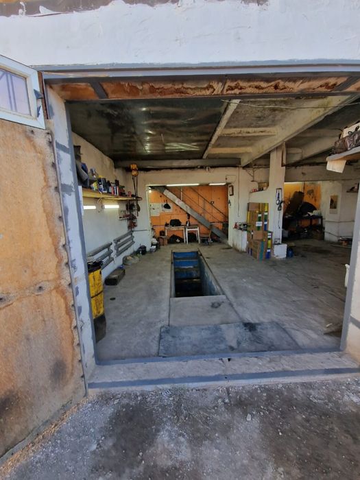 Продается большое СТО в центре города