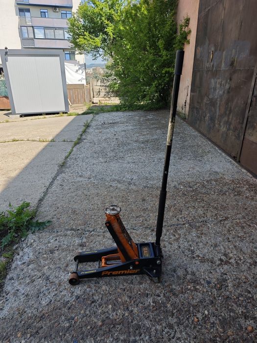 Unelte pentru service auto