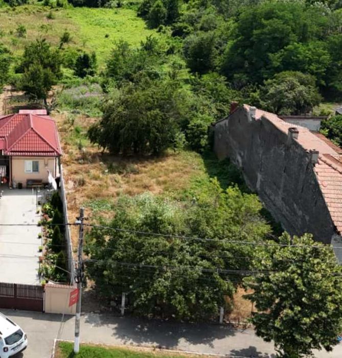 Teren + Spatiu Comercial de inchiriat zona Penny Dragasani