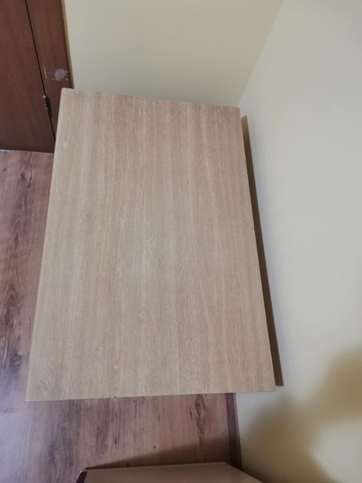 Помощна  масичка